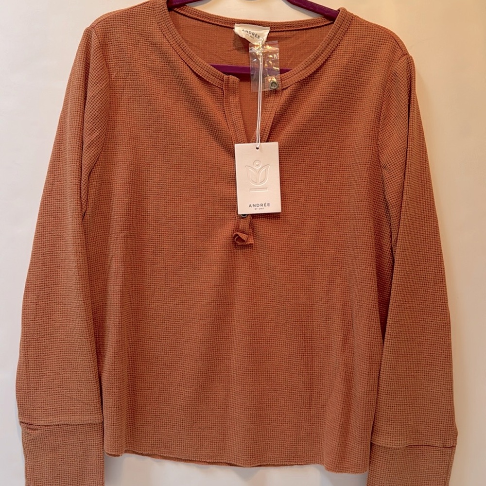 Andree by Unit Henley